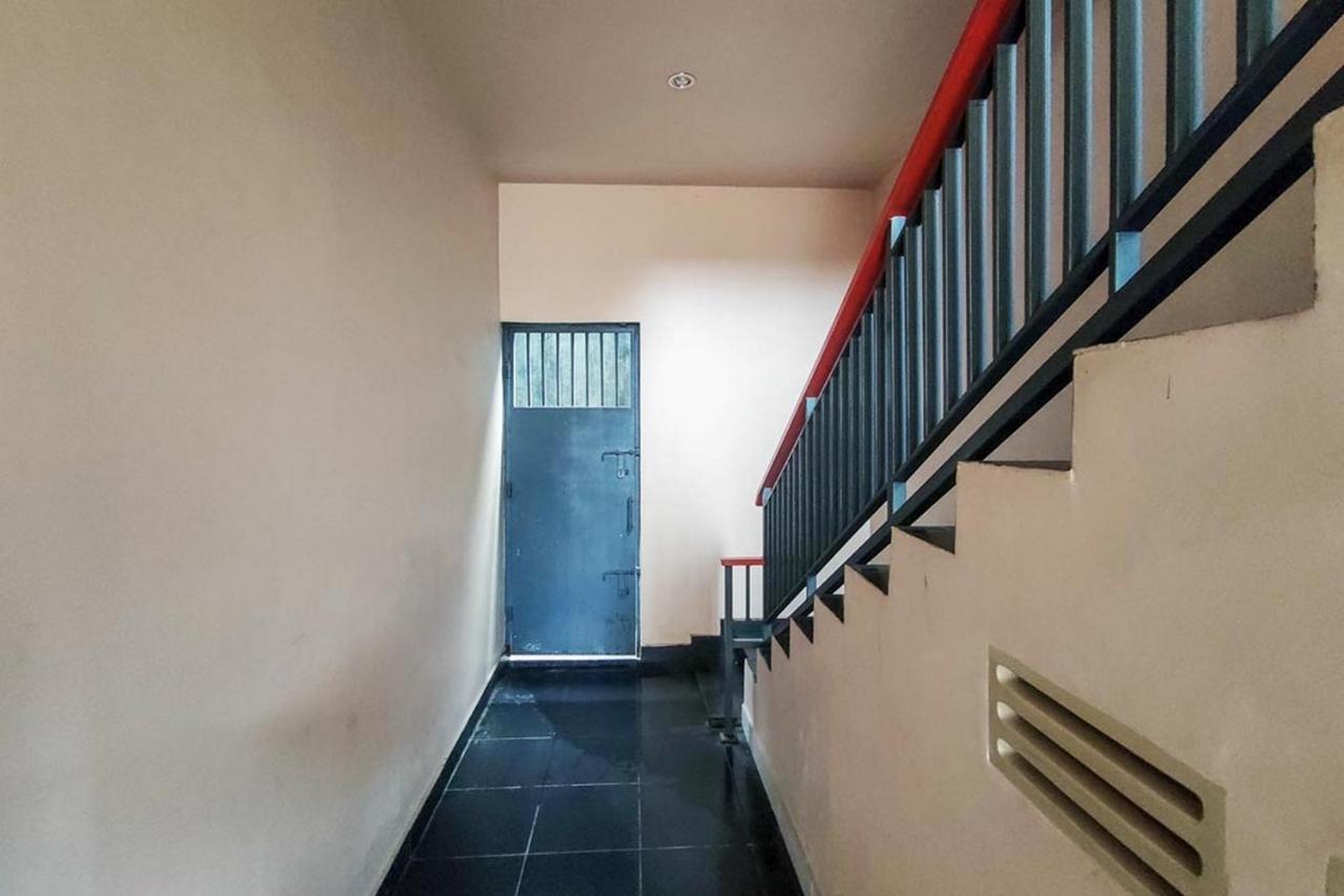 Chandra Graha Guesthouse Палу Экстерьер фото